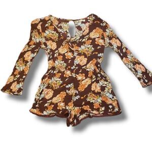 Rewind Junior Girls Long Sleeve Floral Tie Front Keyhole Back Shorts Romper Sz L